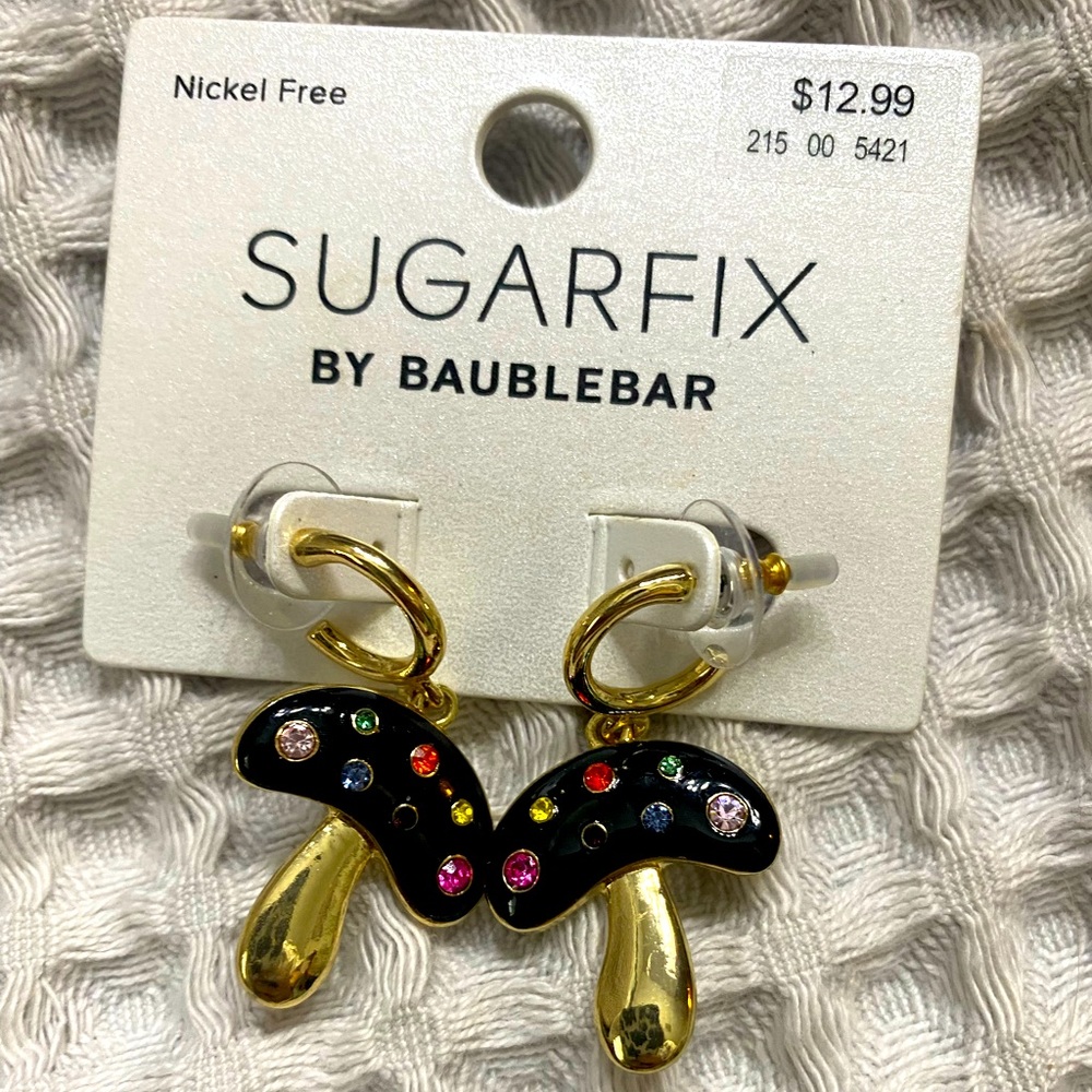 🍄🍄🍄super cute mushroom earrings never worn